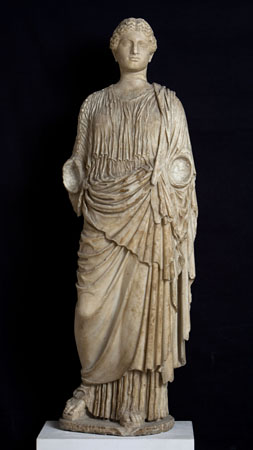 Scultura greca di et&agrave; classica, cd. Abbondanza Grimani. Venezia, Museo Archeologico Nazionale