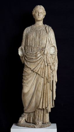 Scultura greca di età classica, cd. Abbondanza Grimani. Venezia, Museo Archeologico Nazionale