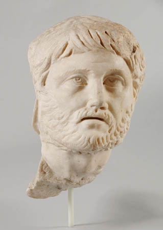Vicenza. Scultura di età romana imperiale, testa maschile da altorilievo